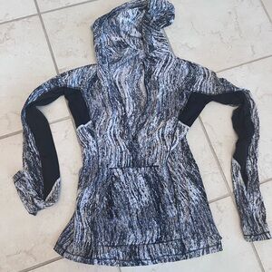 Lululemon quarter zip lightweight